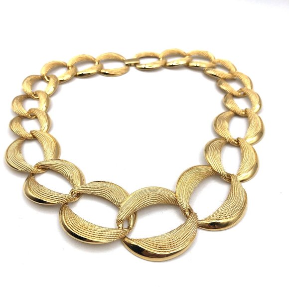 Vintage NAPIER Necklace Gold Tone Chunky Textured Link Statement Necklace 19" - Picture 2 of 12